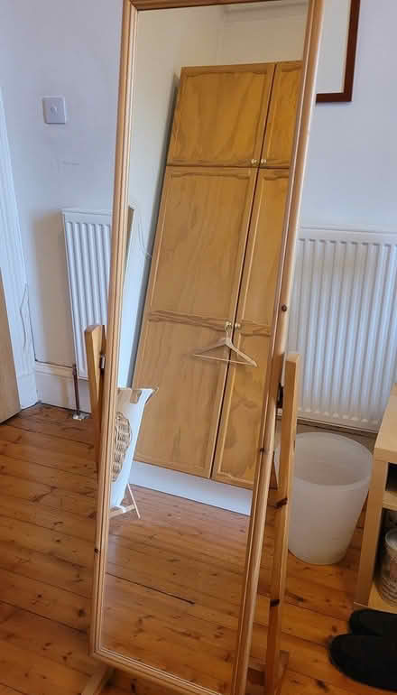 Photo of free Floor Standing Mirror (Cameron Toll, EH16) #1