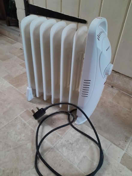Photo of free Small oil filled radiator (Burbage) #1
