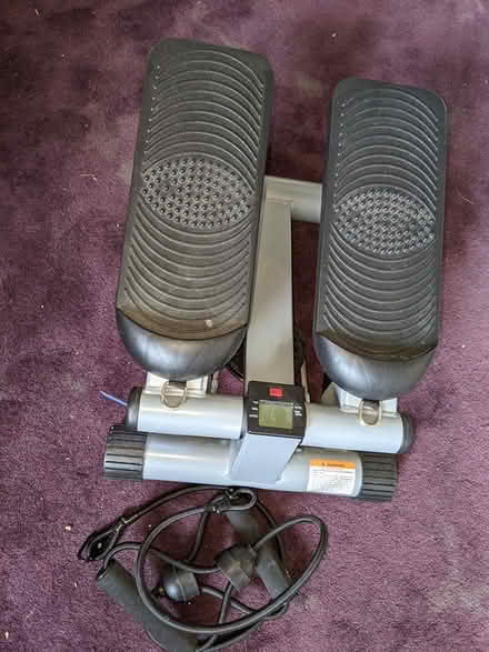 Photo of free stepper (Washington Heights near GWB) #1