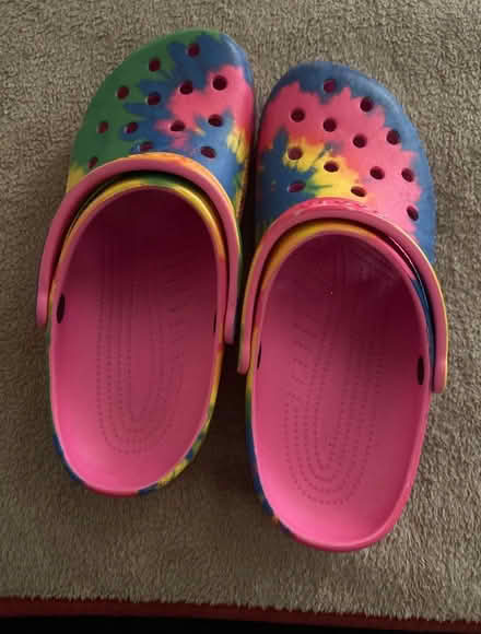 Photo of free Gentley used unisex CROCS (Sheraden (west end)) #3