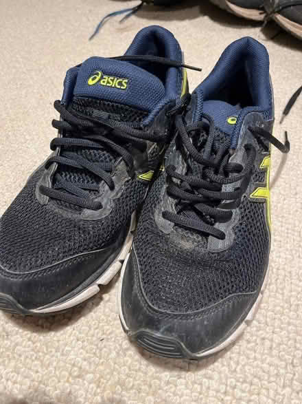 Photo of free Men’s Asics trainers Size US10 (Greenbank EH10) #1