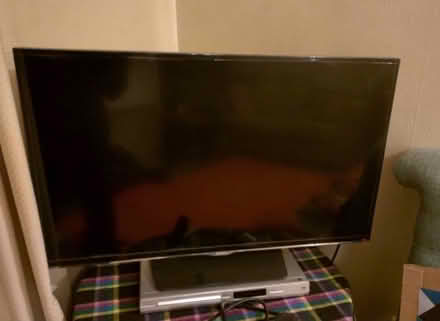Photo of free Samsung tv 32 inch (Wells) #2