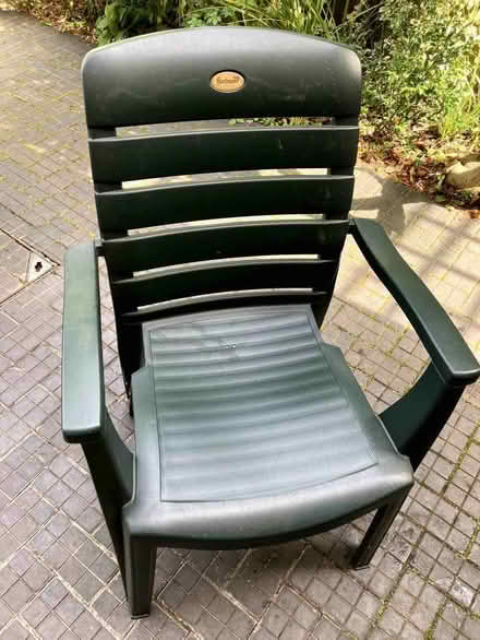 Photo of free Green plastic garden chair (Canonbury N1) #1