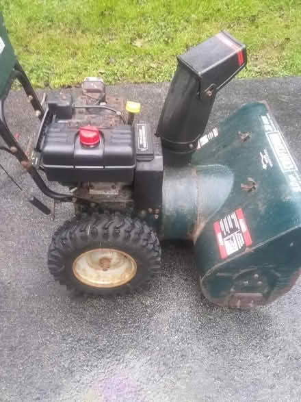 Photo of free Craftsman Snowblower 29 in (Highland mills NY) #4