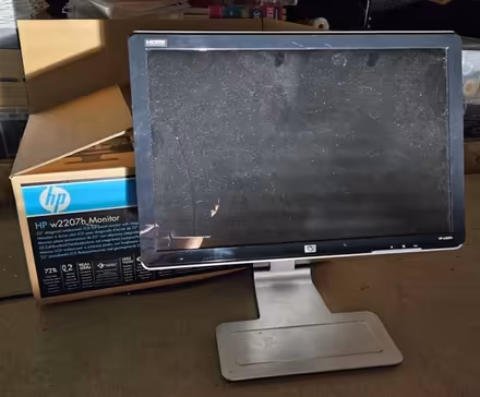 Photo of free HP Monitor (Boldmere B73) #2