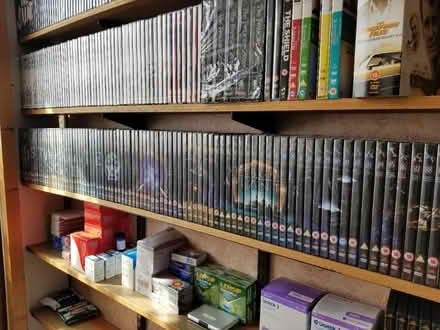 Photo of free Stargate SG1 complete set 1-90 DVD (SE1 london bridge) #1