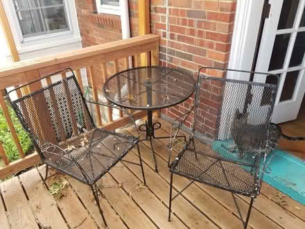 Photo of free Patio table & chairs (63121) #1