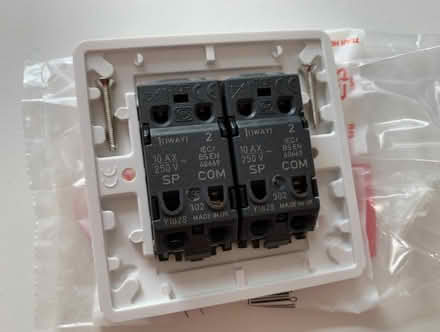 Photo of free Light switch (Elm Park RM12) #1
