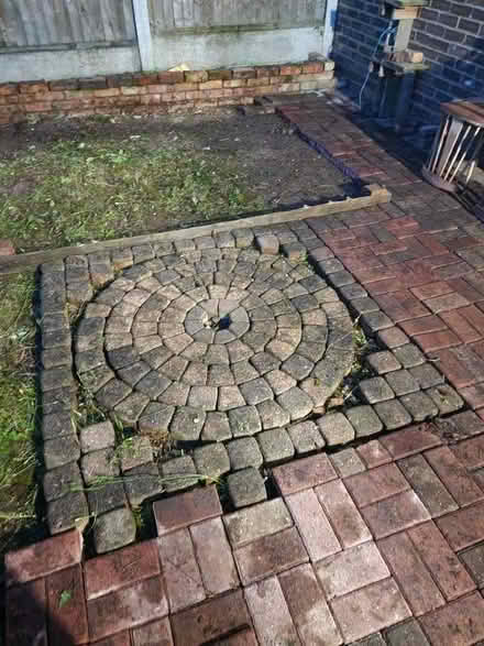 Photo of free Stone Circle (Pilgrims' Hatch CM15) #2