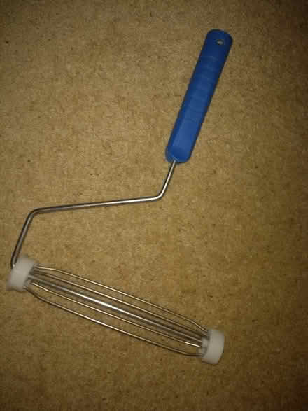 Photo of free Paint roller frame for 1.5 inch core x 9 inch paint rollers (Knaresborough HG5) #1