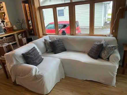 Photo of free small upholstered sectional (Grayslake downtown) #4