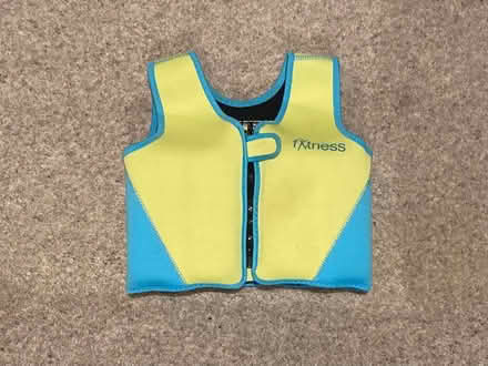 Photo of free Child swimming aid jacket 4-5yrs (Eltham SE9) #1