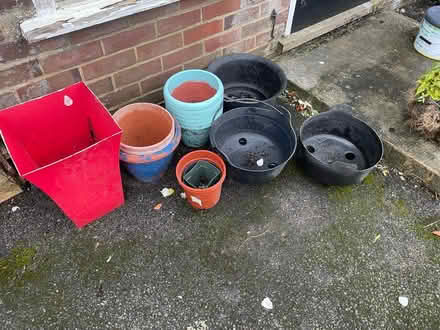 Photo of free Plastic plant pots (Amersham HP7) #3