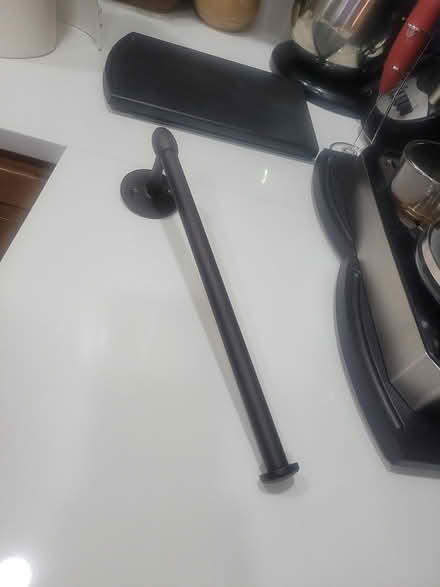 Photo of free Paper tower holder (Worldgate, Herndon) #2