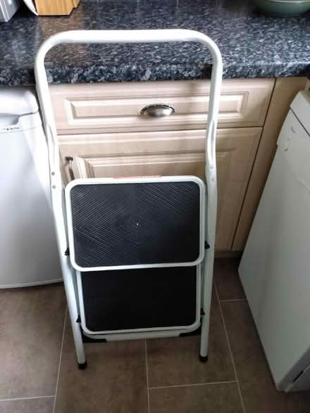 Photo of free small steps (Dronfield Woodhouse S18) #1