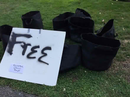 Photo of free reusable fabric grow bags (Meridian and 228SW So. of FEMA) #1