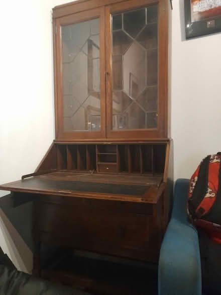 Photo of free Oak writing desk with bookcase. (Sandford EX17) #4