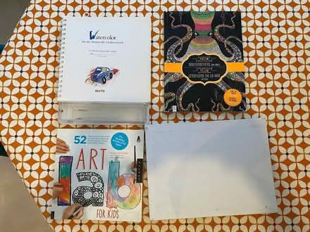 Photo of free Art books and a canvas (Twickenham TW1) #1