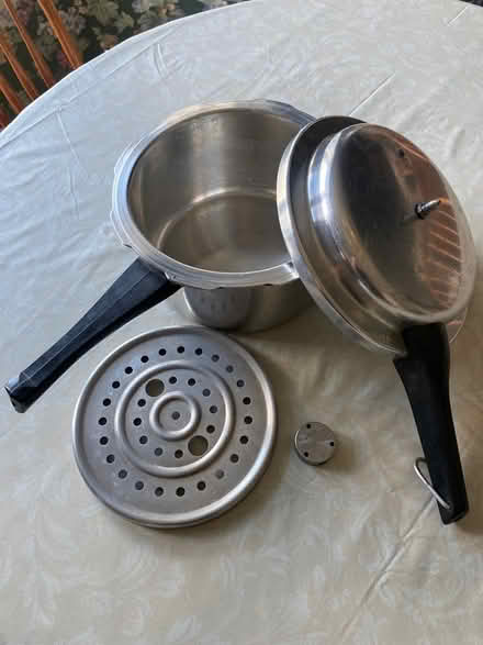 Photo of free Vintage Pressure Cooker (Maple Glen) #1