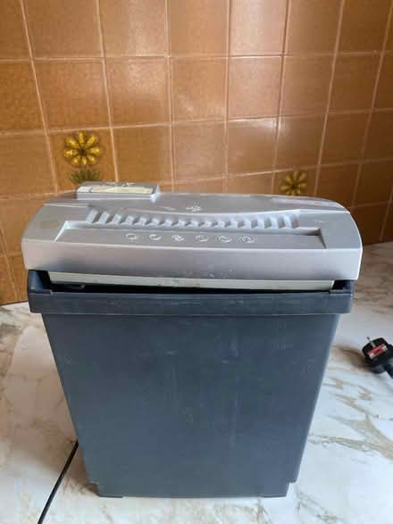Photo of free Electric paper shredder (Stirchley TF4) #1