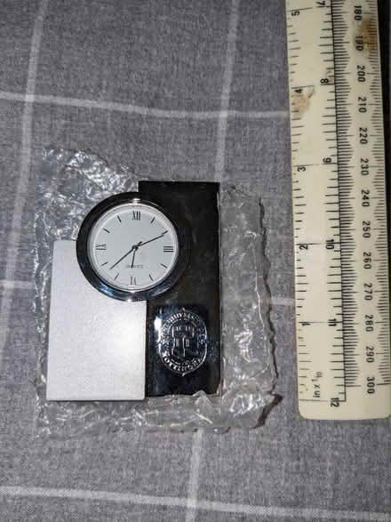 Photo of free Small clock, needs battery (Cannon Park CV4) #1