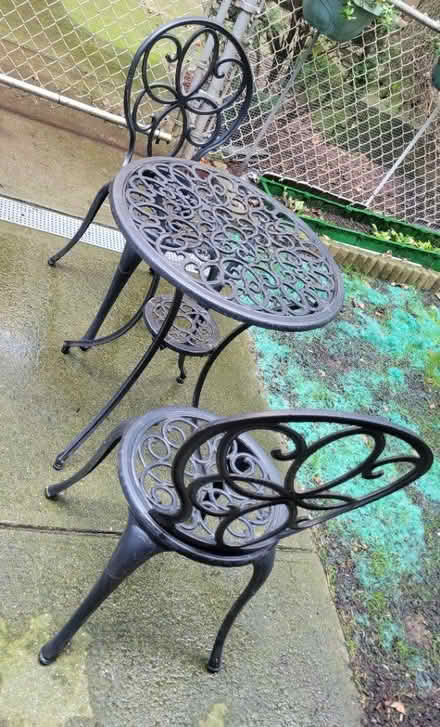 Photo of free Outdoor Cafe table set (Dyker Heights) #1