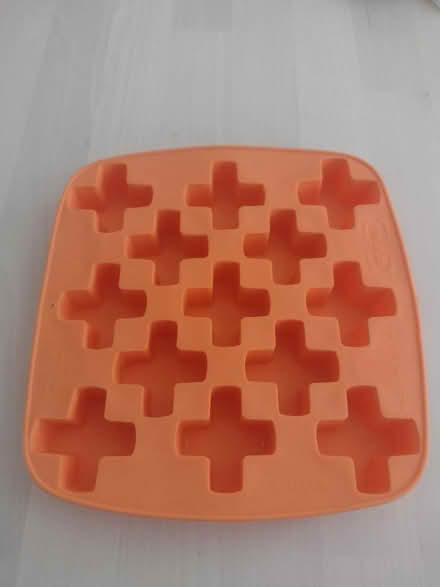 Photo of free Ice-cube trays (Llanishen CF14) #1
