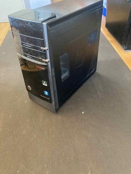 Photo of free computer, HP, elderly (UpperWest Side) #1