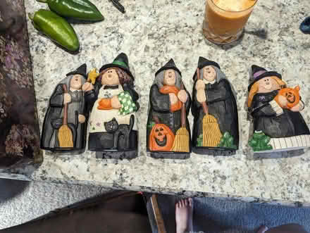 Photo of free Halloween decor (Shell gas station, Hampton NJ) #1