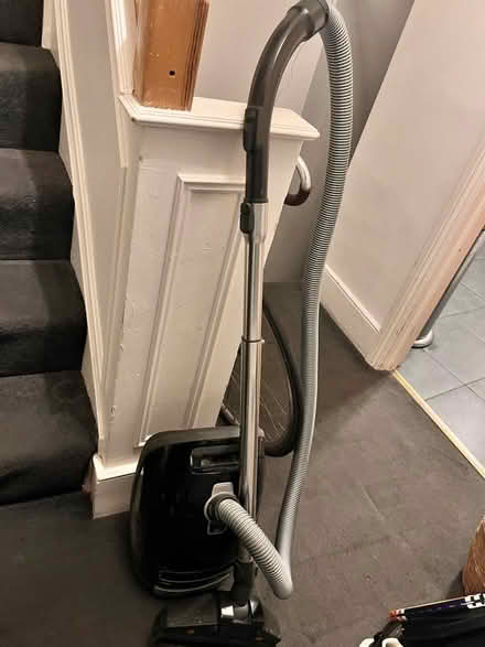 Photo of free Miele Hoover - working? (Waterloo SE1) #2
