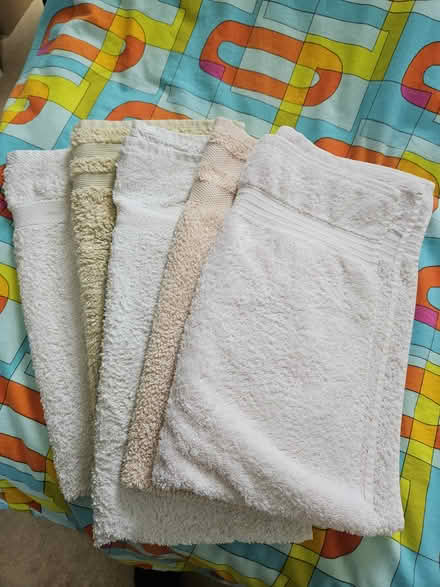 Photo of free Bundle of 10 assorted towels (Chalfont St Peter SL9) #2