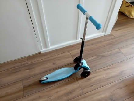 Photo of free kid's scooter (Ulverley Green B91) #1