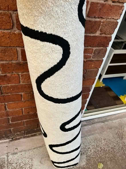 Photo of free Rug Cream & Black Swirls 133x195cm (Blythe Bridge ST11) #3