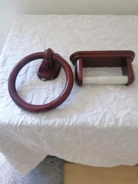 Photo of free Towel holder and toilet roll holder (Purley CR8) #1