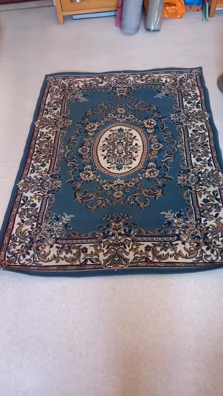 Photo of free Blue patterned rug (Walkern SG2) #2