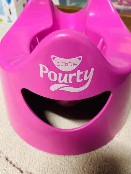 Photo of free Pourty Easy Pour Children’s Potty (Rose Grove BB12) #1