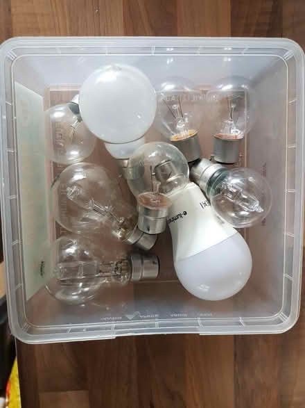 Photo of free Bayonet bulbs (Park road LE11 Loughborough) #1