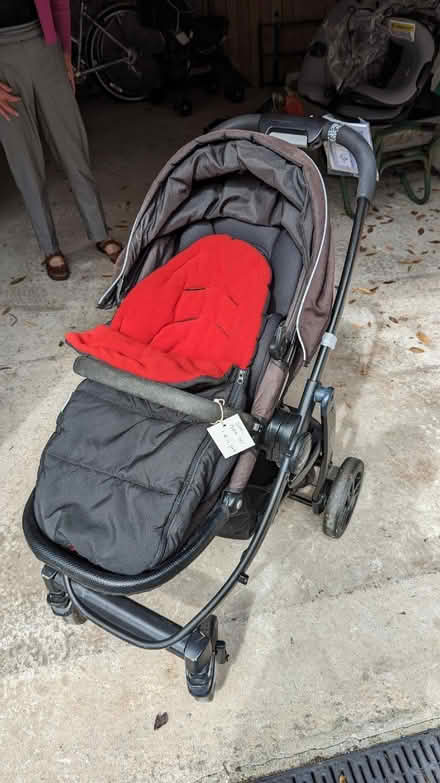 Photo of free 4-piece Graco stroller (Craig-y-don LL30) #2