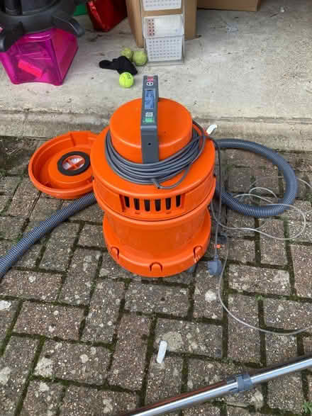 Photo of free Vax carpet washer (Edlesborough) #2