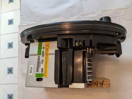 Photo of free Ford Taurus Factory Radio from 1997 (Brooklyn, Kings Plaza Vicinity) #2