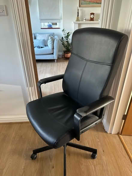 Photo of free Black office chair (GU1) #1