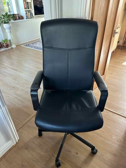 Photo of free Black office chair (GU1) #2