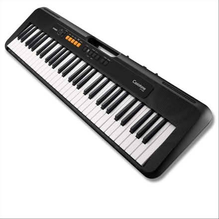 Photo of Electric keyboard for child starter (Winchmore hill N21) #1