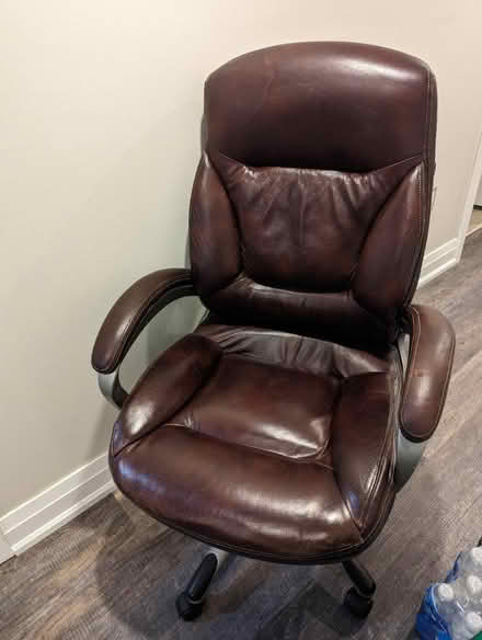 Photo of free Leather office chair (Bayview and Wellington) #1