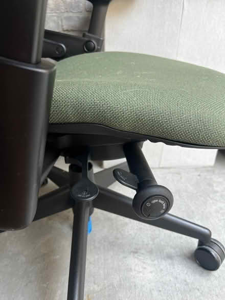 Photo of free steelcase leap v2 (near kings academy) #4