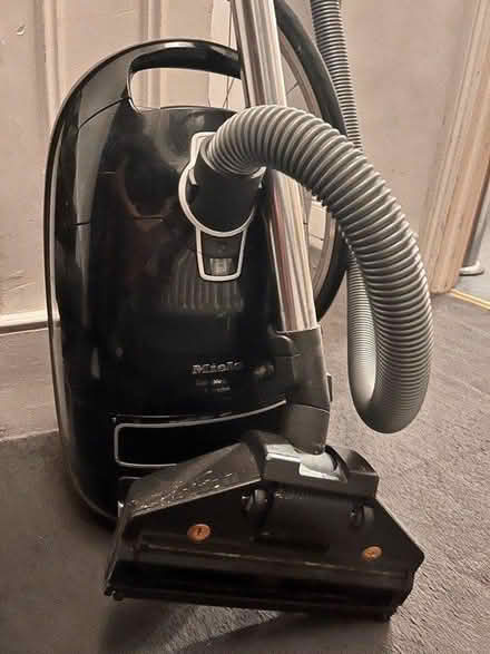 Photo of free Miele Hoover - working? (Waterloo SE1) #2