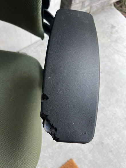 Photo of free steelcase leap v2 (near kings academy) #2