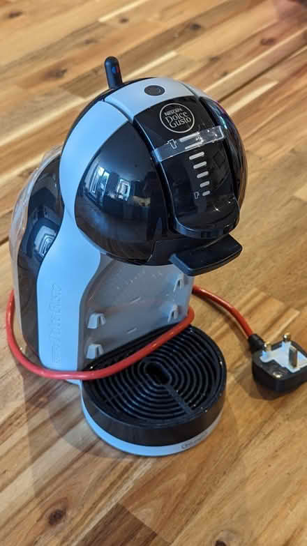 Photo of free De'Longhi Nescafé Dolce Gusto Mini Me coffee pod machine (Upper Gravenhurst MK45) #1