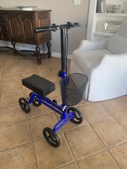 Photo of free knee scooter (Glendale) #1