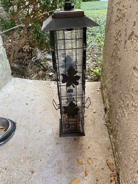 Photo of free Bird feeder (75080) #1